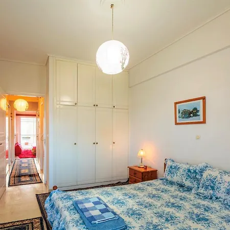 Bright Comfy Flat Near The & The Center Kalamáta