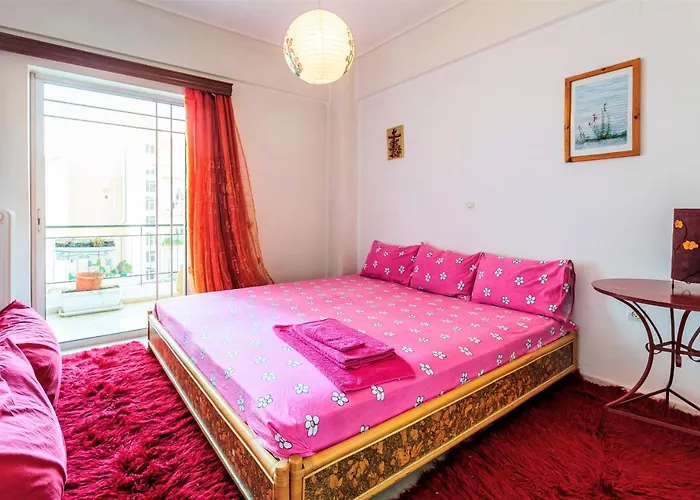 Bright Comfy Flat Near The & The Center * كالاماتا