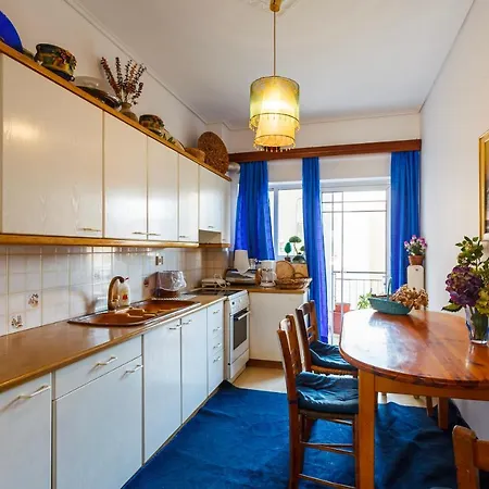 Bright Comfy Flat Near The & The Center アパート
