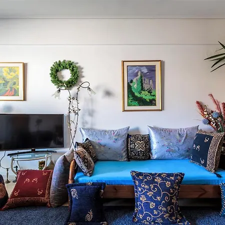 Apartman Bright Comfy Flat Near The & The Center