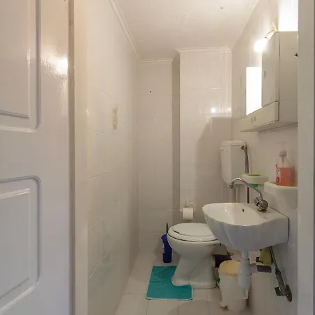 Bright Comfy Flat Near The & The Center アパート カラマタ