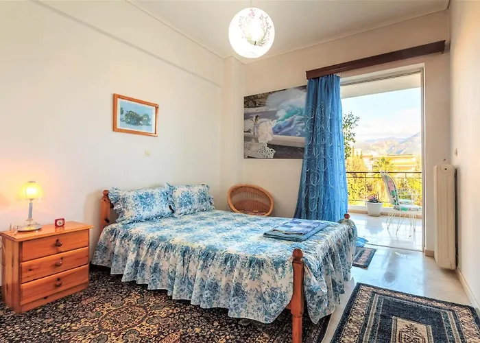 Bright Comfy Flat Near The & The Center Lejlighed